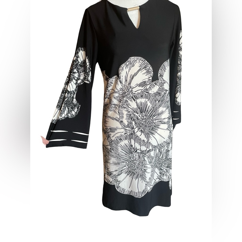 Haani stretchy floral dress size S
